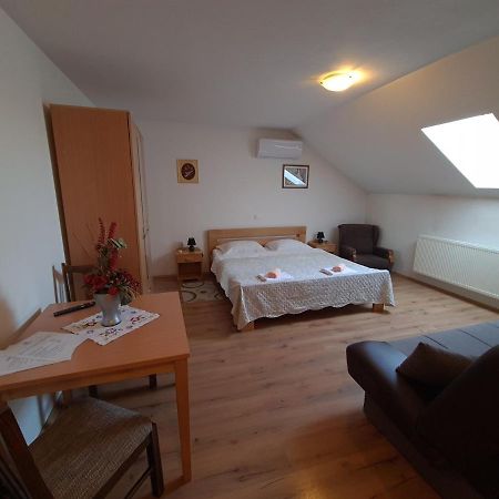 Guest House Aquarius Bosnjaci 외부 사진