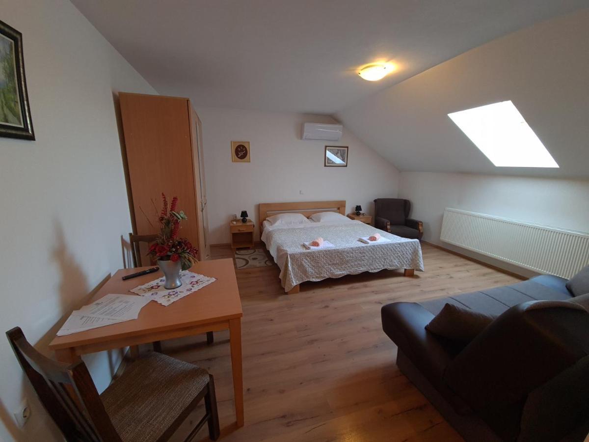 Guest House Aquarius Bosnjaci 외부 사진