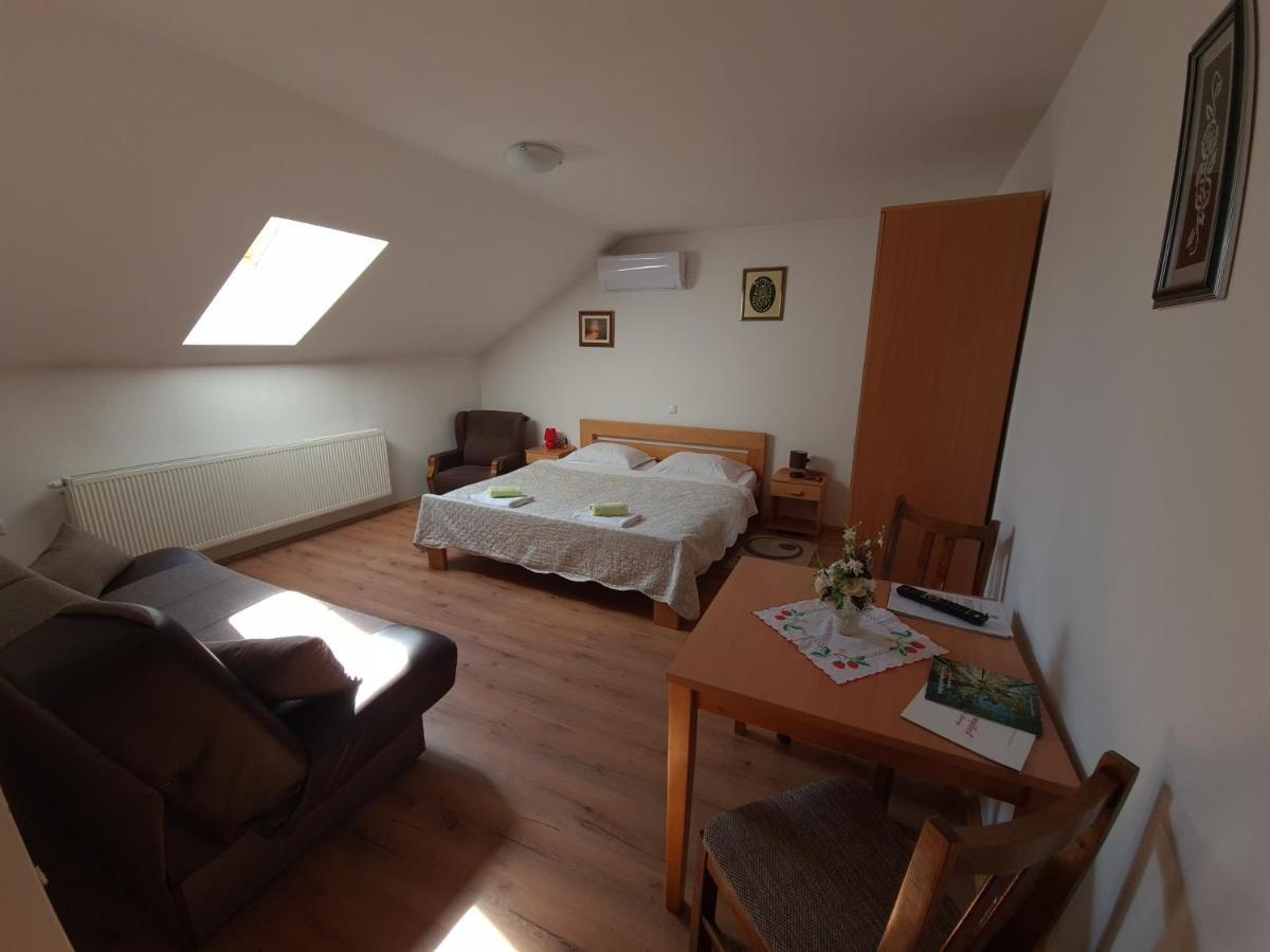 Guest House Aquarius Bosnjaci 외부 사진