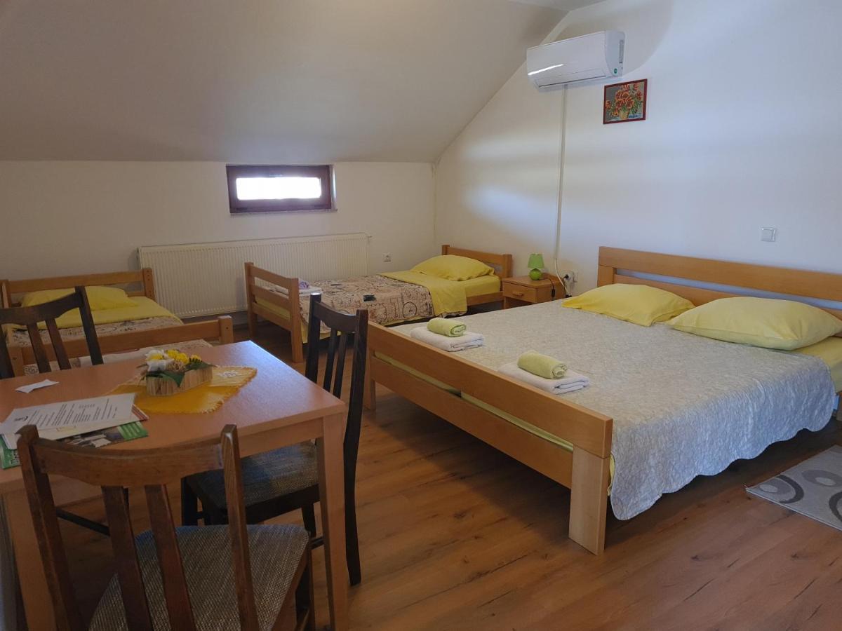 Guest House Aquarius Bosnjaci 외부 사진
